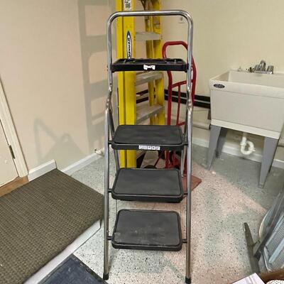 Lot 207 - Werner 6ft Ladder, Hand-truck & Step Ladder