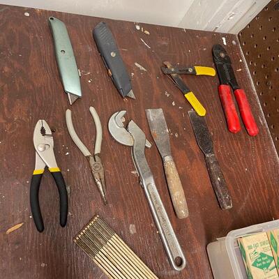 Lot 208 - Tools & Hardware