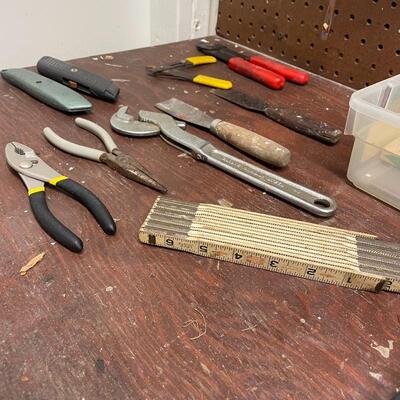 Lot 208 - Tools & Hardware