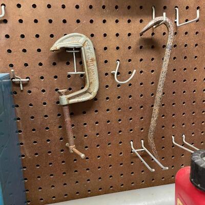 Lot 208 - Tools & Hardware