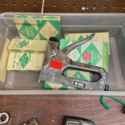 Lot 208 - Tools & Hardware