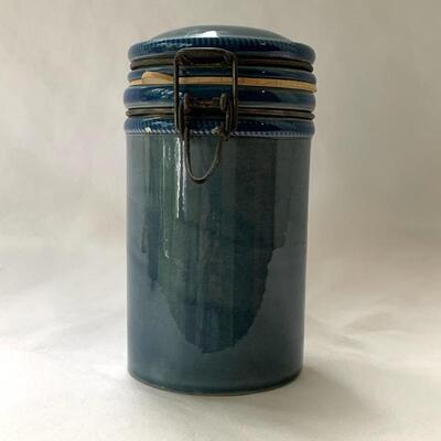 Lot 219 - Ceramic Dishes and Farmhouse Decor