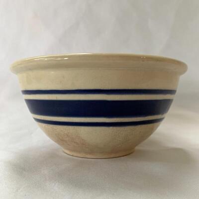 Lot 219 - Ceramic Dishes and Farmhouse Decor