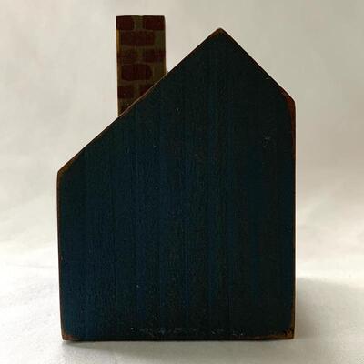 Lot 219 - Ceramic Dishes and Farmhouse Decor