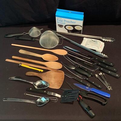Lot 220 - Kitchen Items, incl Henkel, Kuhn Rikon,  Hand Turned Bowl