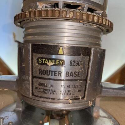 887-Stanley Router Model: 82902