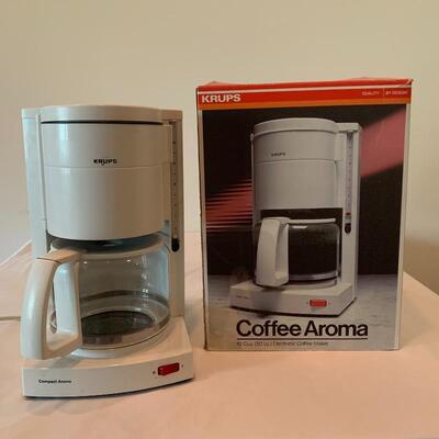 Lot 221 - Blender, Coffee Makers, Toaster, and More