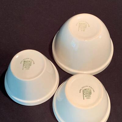 Lot 223 - Vintage Lâ€™Echalote La Sauge Corning Ware Casserole Dish, Pyrex, and More