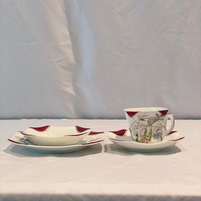 Lot 227 - Gorgeous Sampson Bridgwood & Son Set of Floral China