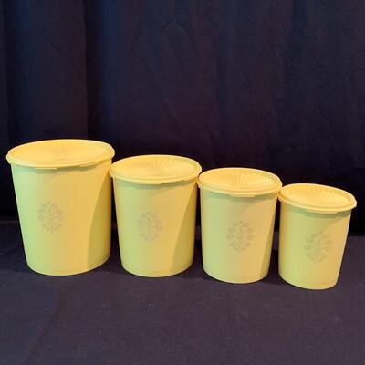 Lot 228 - Vintage Tupperware, Heloiseâ€™s Housekeeping and Kitchen Hints Books, and More