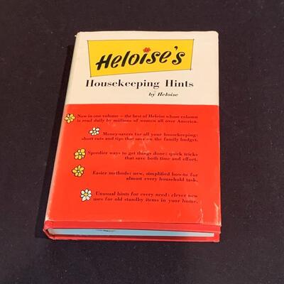 Lot 228 - Vintage Tupperware, Heloiseâ€™s Housekeeping and Kitchen Hints Books, and More
