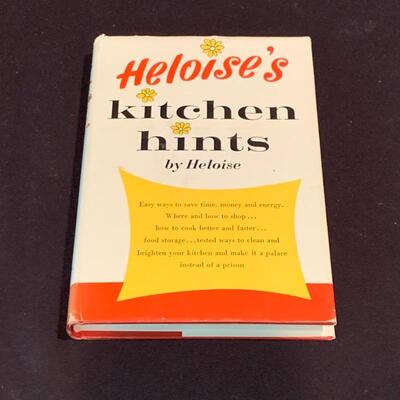 Lot 228 - Vintage Tupperware, Heloiseâ€™s Housekeeping and Kitchen Hints Books, and More