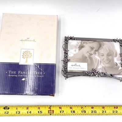 HALLMARK SILVER PHOTO FRAMES SET OF 2