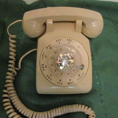 #11 Vintage Rotary Dial Phone