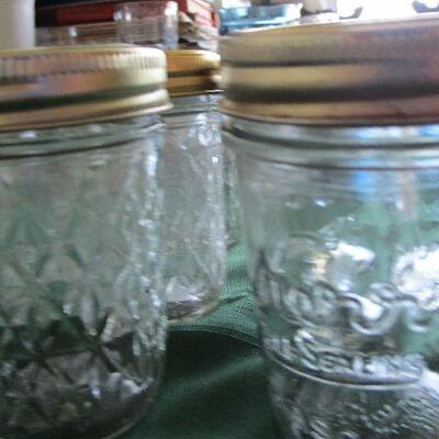 #16 11- 1/2 pint regular mouth canning jars