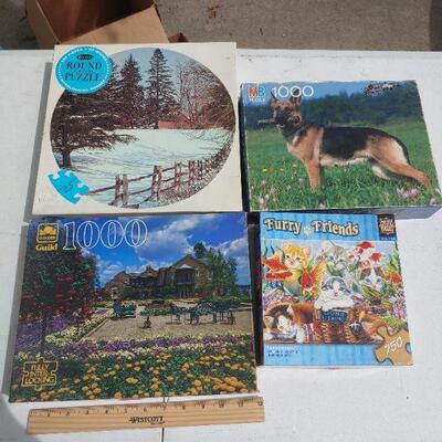 Puzzle lot of 4