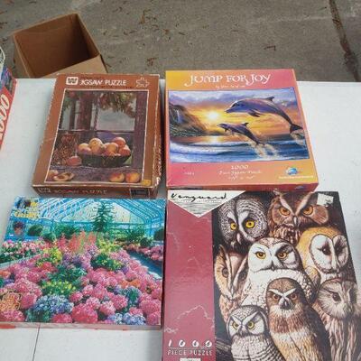 Puzzle lot of 4
