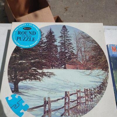 Puzzle lot of 4