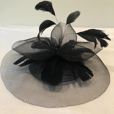 Lot 233 - Mary Frances Purse, Fascinator & Gloves