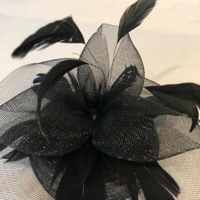 Lot 233 - Mary Frances Purse, Fascinator & Gloves
