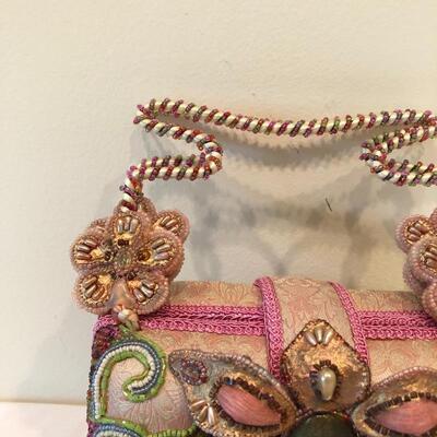 Lot 233 - Mary Frances Purse, Fascinator & Gloves