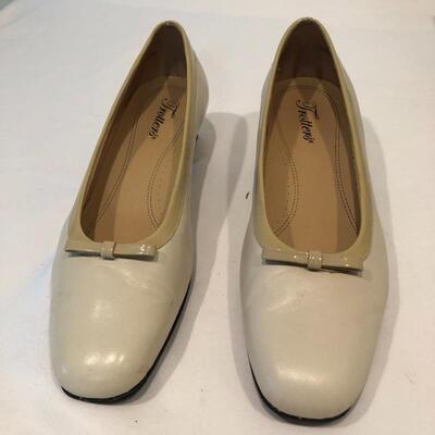 Lot 235 - Four Pairs of Ferragamo Size 9 Pumps & More