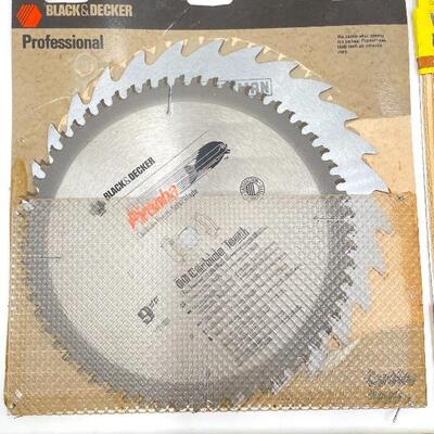 SAW BLADES AND SANDPAPER BUNDLE