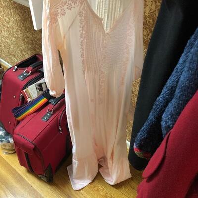 Lot 237 -Spring/Summer Wardrobe Mostly Sizes S & M