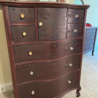Lot 4 - Antique Dresser With Mirror and Tiffany Style Lamp