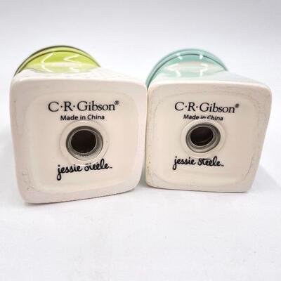 C. R. GIBSON JESSIE STEELE SALT AND PEPPER SHAKERS