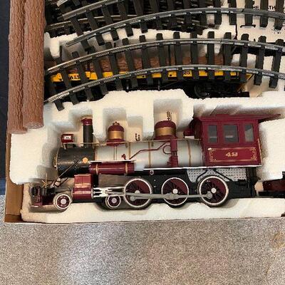 Lot 11 - Vintage Bachmanns Big Haulers Red Comet Electric Train Set With Box