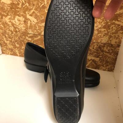 Lot 240 - Nine Pairs of Sz 8.5 Everyday Shoes