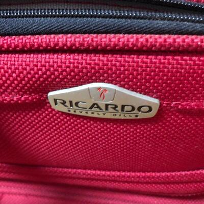 Lot 241 - Luggage & Travel Iron