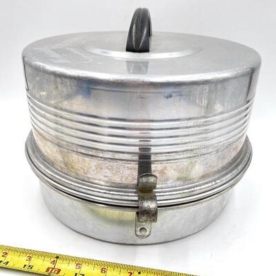 VINTAGE REGAL ALUMINUM PIE & CAKE CARRIER