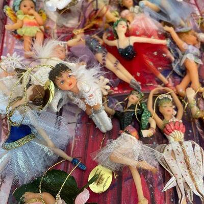 Lot 16 - Hand Crafted Ornaments from the Ashton Drake Galleries 