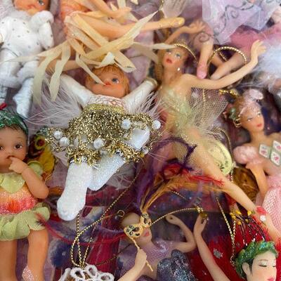 Lot 16 - Hand Crafted Ornaments from the Ashton Drake Galleries 