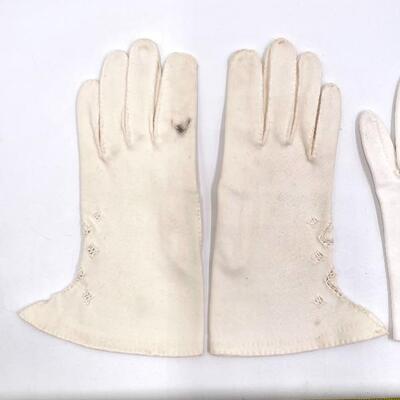 VINTAGE WOMENS COTTON GLOVES - SIZE 6.5 & 7.5