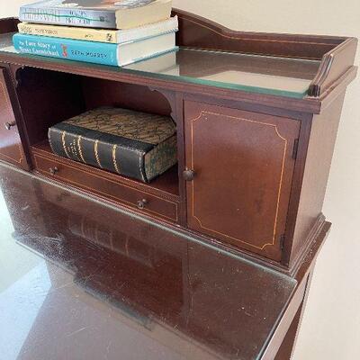 Lot 20 - Vintage Desk Ensemble