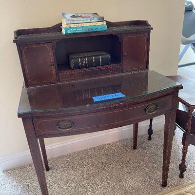 Lot 20 - Vintage Desk Ensemble