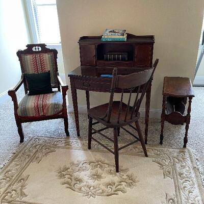 Lot 20 - Vintage Desk Ensemble