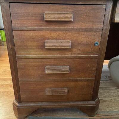 Lot 27 - Executive Desk and Chair
