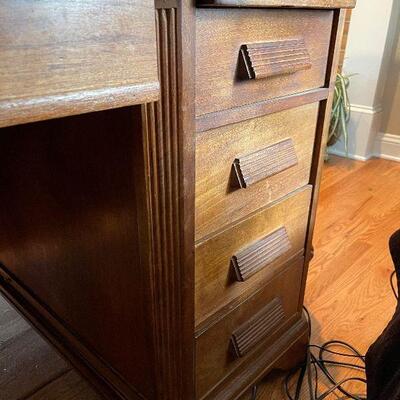 Lot 27 - Executive Desk and Chair