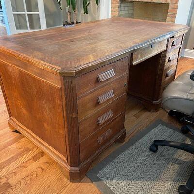 Lot 27 - Executive Desk and Chair