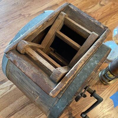 Lot 31 - Antique Home Decor