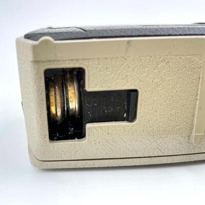 VINTAGE KODAK HAWKEYE INSTAMATIC 2 CAMERA