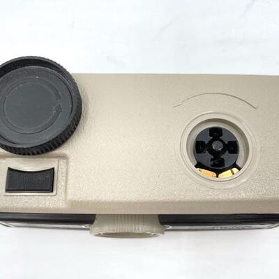 VINTAGE KODAK HAWKEYE INSTAMATIC 2 CAMERA
