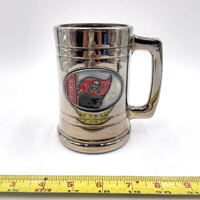 TAMPA BAY BUCCANEERS METAL BEER MUG