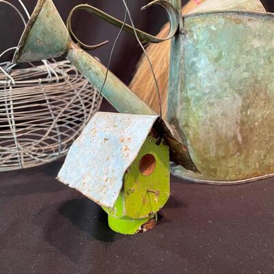 Lot 248 - Vintage Farmhouse Decor