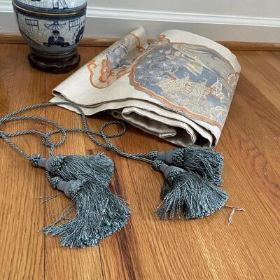 Lot 250 - East Asian Flair