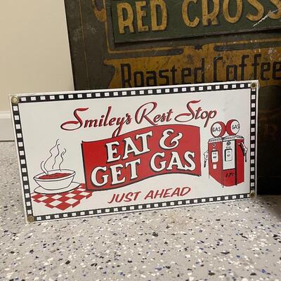 Lot 253 - Vintage Boxes & Sign Replica
